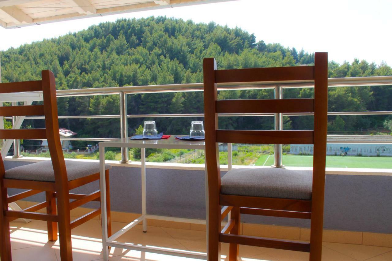 Ionian Seaview Apartment Himare Bagian luar foto